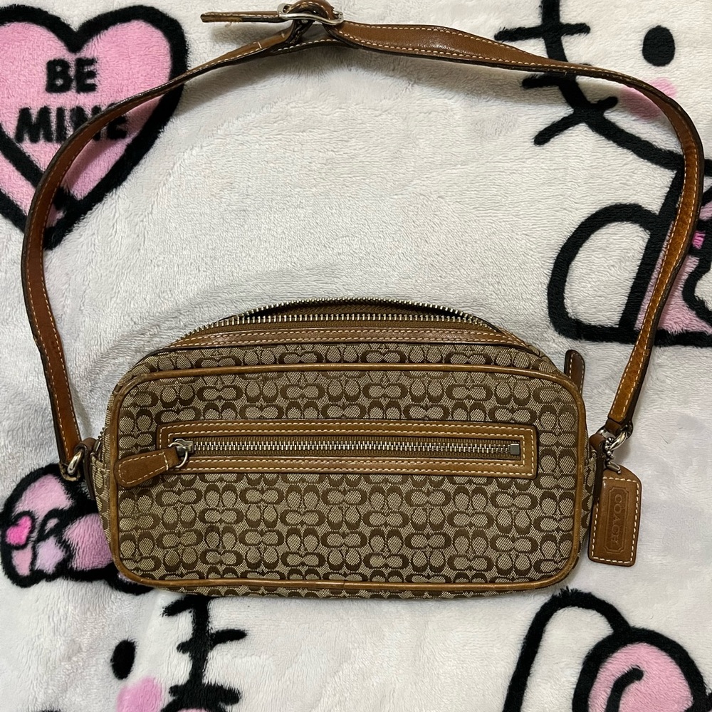 Vintage coach small shoulder bag